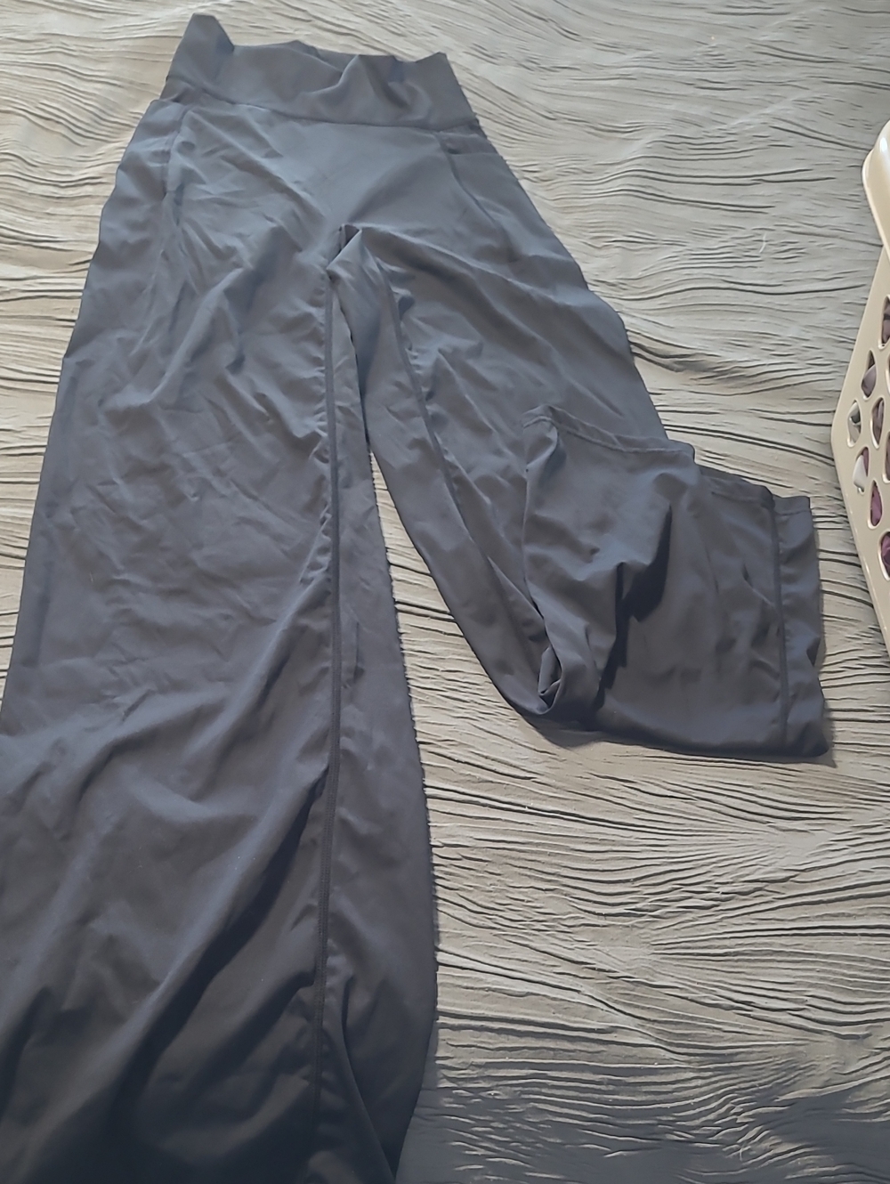Wide-Leg High-Waist Women's Pants in Charcoal Black With Pockets